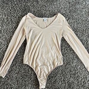 Rue21 Cream Long Sleeve Bodysuit V-Neck
